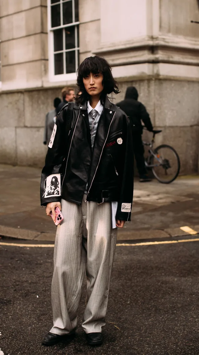 london fall 25 fashion week street style